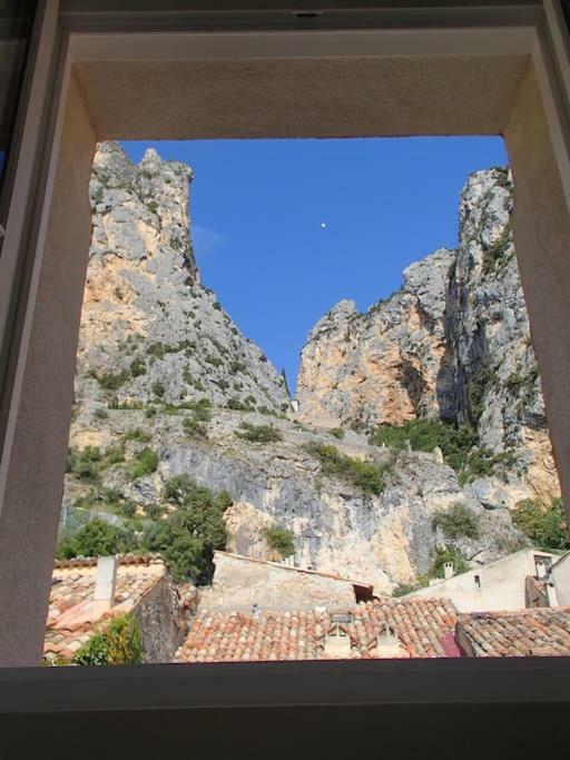 La Maison Du Courtil, Amande-Olive Moustiers-Sainte-Marie Dış mekan fotoğraf